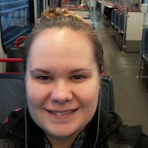 Meet your Posher, Carly